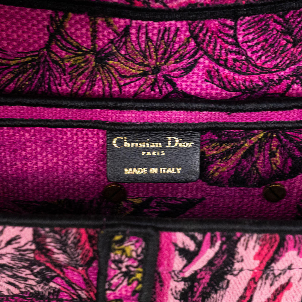 Christian Dior Embroidered Saddle Bag - Picture 9 of 10
